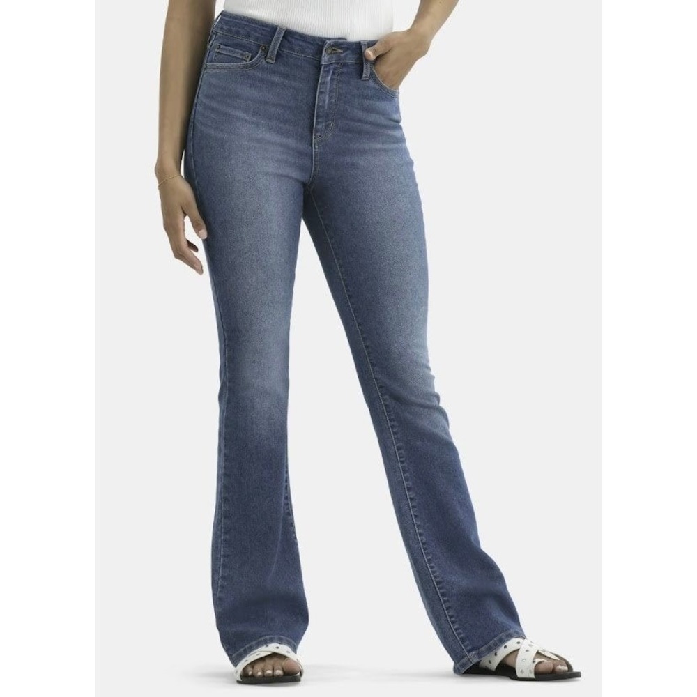 No Boundaries Mid-Rise Bootcut Jeans Medium Wash Blue Size 00 NWT